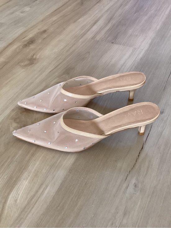 Shoes - Nude Pearl-Embellished Pointed Kitten Heel Mules